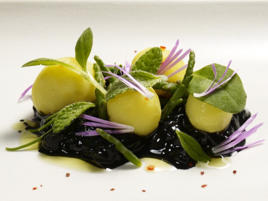 <a href="http://coirestaurant.com/photos/presskit/daniel_patterson_portrait.tif"> </a> <a href="http://coirestaurant.com/presskit/daniel_patterson_portrait.tif"></a>Steamed new harvest potatoes, cucumber, borage, and ice plant flower.