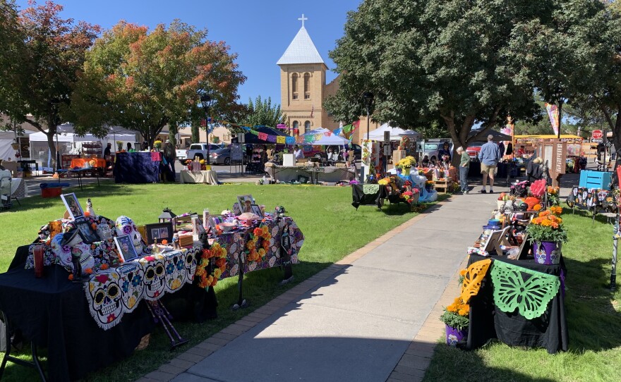 Dia de los Muertos celebrated on the plaza in Mesilla KRWG Public Media