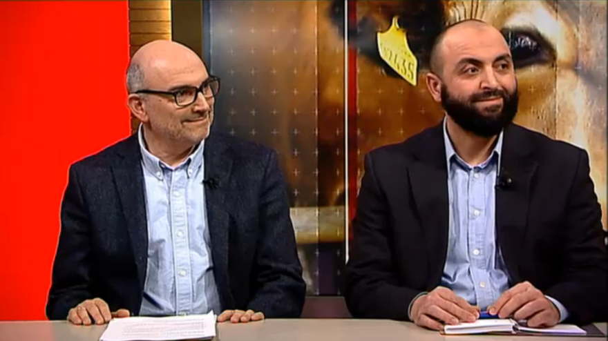 Finn Schwarz, president of the Jewish Congregation in Copenhagen, and Benyones Essabar of Danish Halal discuss the new slaughter rule on Danish TV.