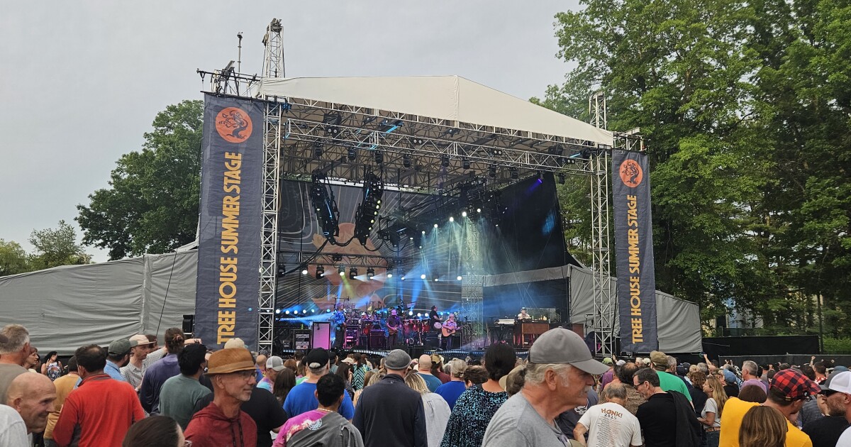 Sitting on Top of Western Mass. with The String Cheese Incident: A concert review