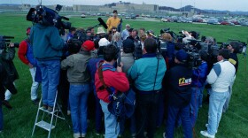 Media surround a prison spokesperson during a news conference outside the Southern Ohio Correctional Facility in Lucasville, Ohio, on April 13, 1993, where some 450 prisoners at the maximum-security facility started a riot.