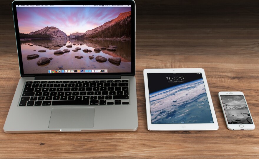 apple_mac_tech.jpg