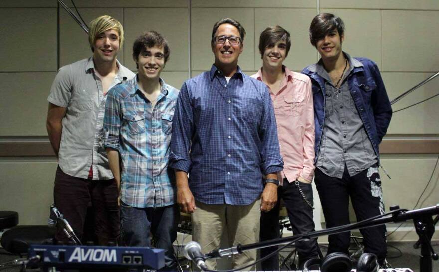 Monday's Mona Lisa and Sound Waves host Todd Kennedy during our Live In Studio session.