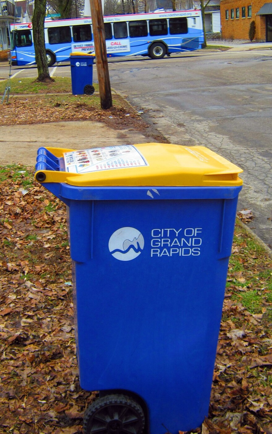 Recyclign bin in Grand Rapids