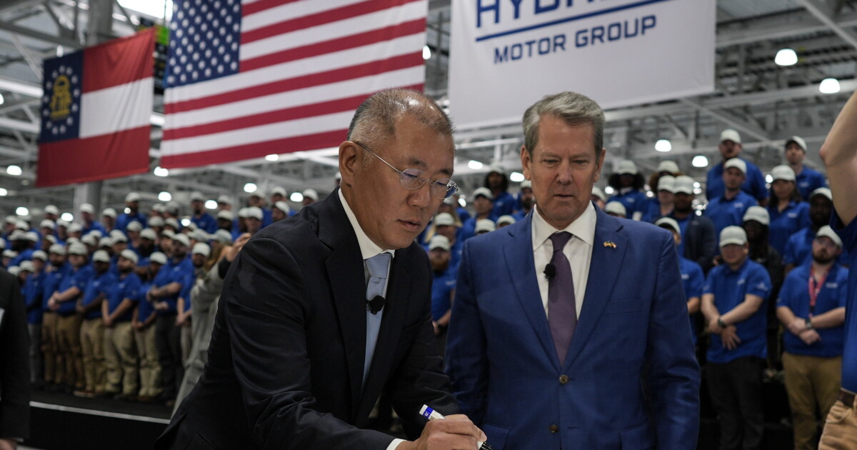 ICE Raids Hyundai Plant, Detaining 475 Workers Amid Protests