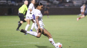 Florida Forward Lena Bailey (29) goes to kick the ball as the Florida Gators face the Alabama Crimson Tide at Donald R. Dizney Stadium in Gainesville, Fla., on Thursday, Oct. 8, 2026. (Alexis Moxley/WRUF)