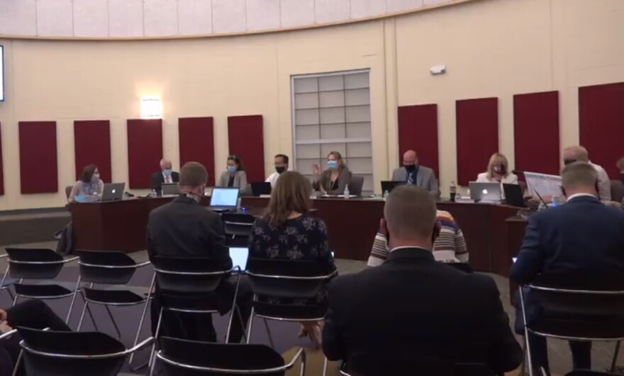 Dunlap School Board Approves Budget With 4.9M Deficit WCBU Peoria