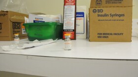 Narcan kits that provide naloxone