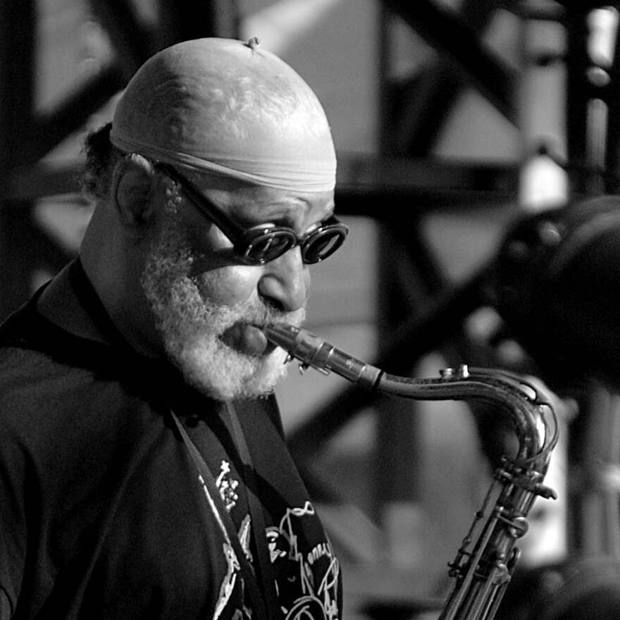 Outdoor portrait of Sonny Rollins, american jazz saxo player, taken on 2005-07-22 during the Jazz à Juan Festival (French Riviera), before his performance.