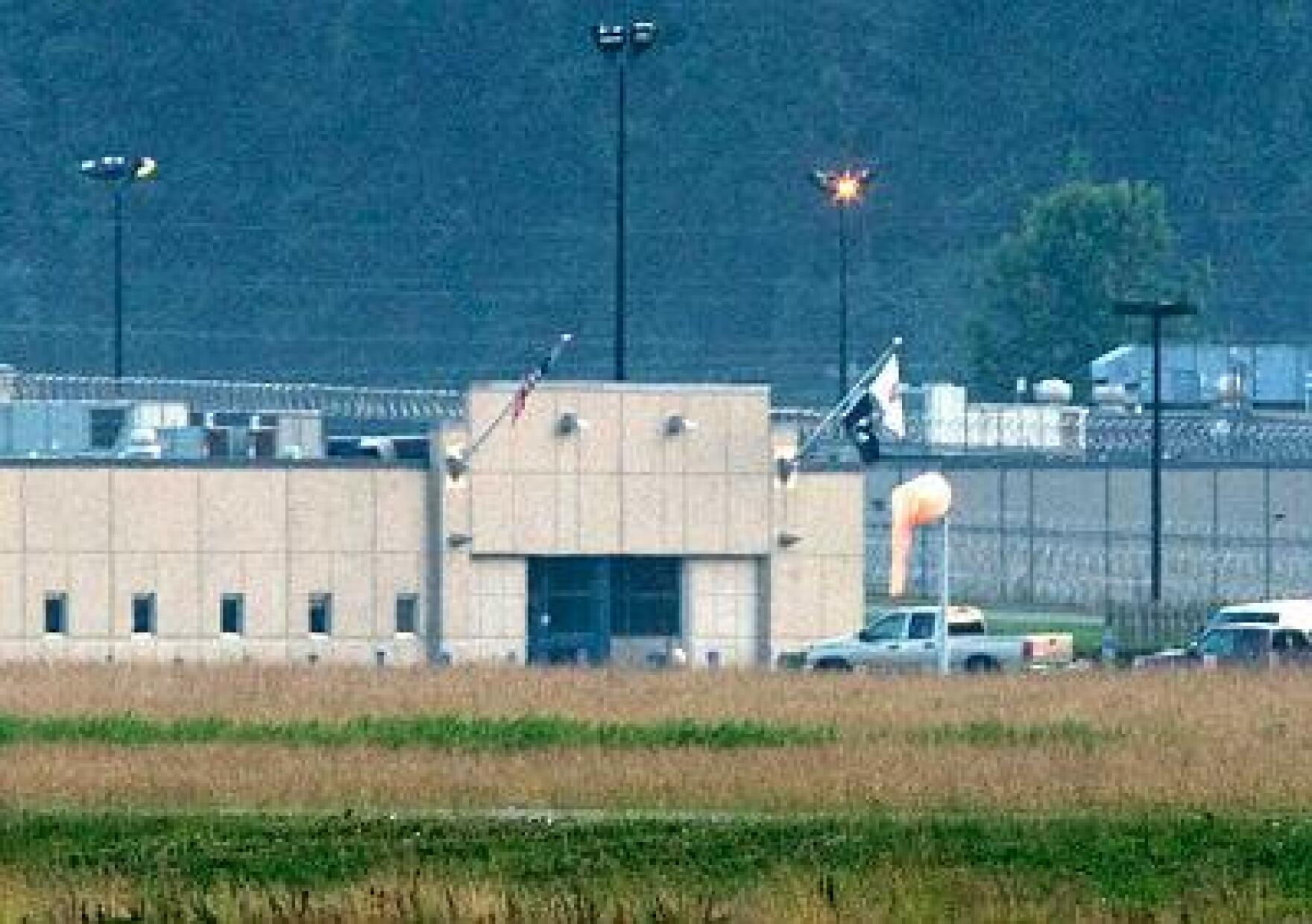 Tamms Minimum Security Prisoners Transfered WKMS