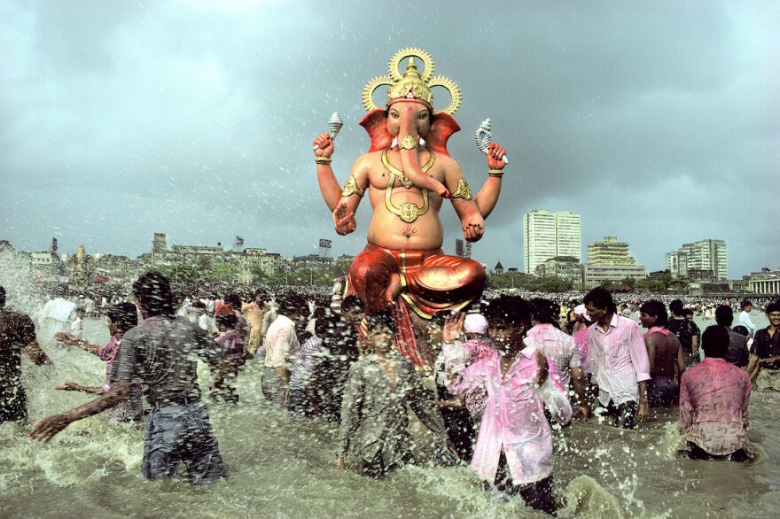 Ganapati Immersion, Chowpatty, Bombay, Maharashtra, 1989.