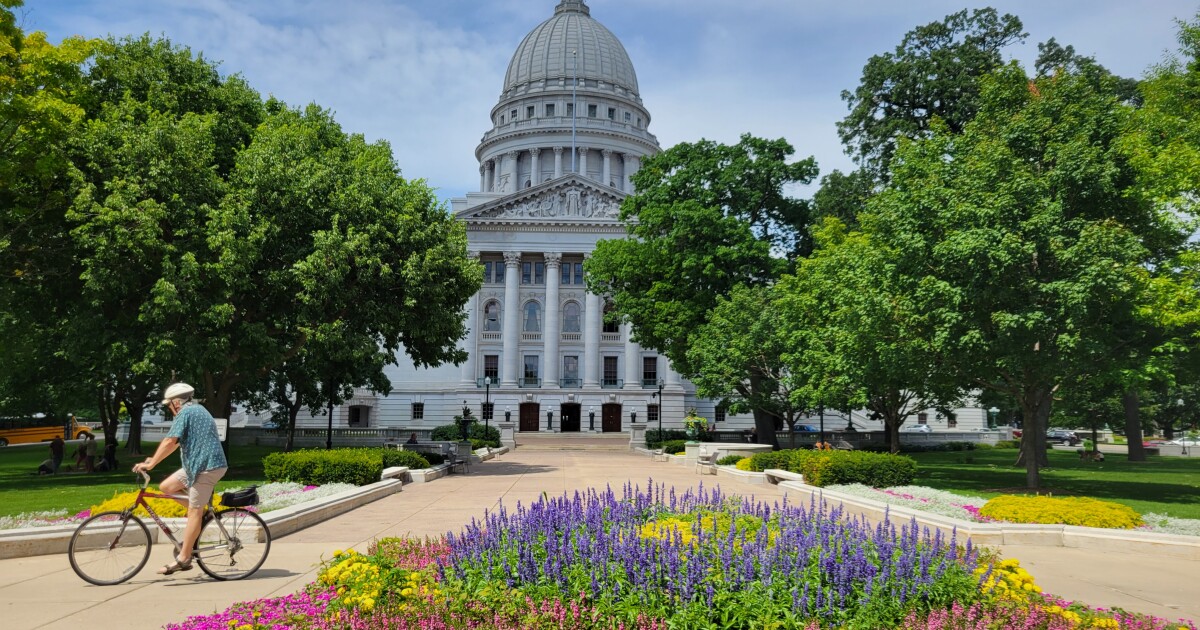 Capitol Notes: Musical chairs in the Wisconsin governor's race