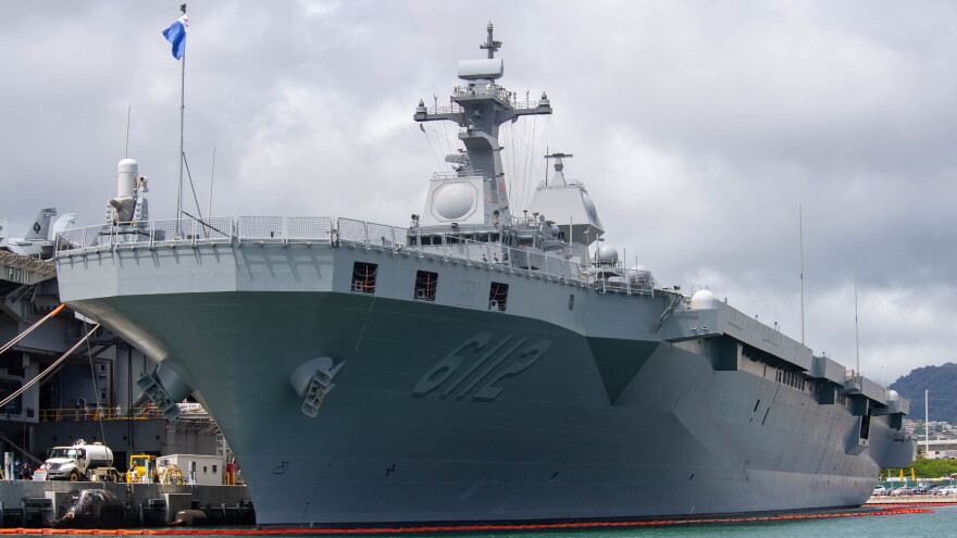 PEARL HARBOR (July 7, 2022) – Republic of Korea Navy amphibious assault ship ROKS Marado (LPH 6112) moored at Joint Base Pearl Harbor-Hickam during Rim of the Pacific (RIMPAC) 2022. (U.S. Navy photo by Mass Communication Specialist 3rd Class Demitrius J. Williams)