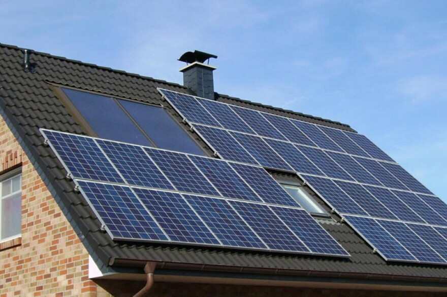 HB 1196 allows a homeowner to petition their association to get the panels on their roof – but the association would have a say in how the panels look.