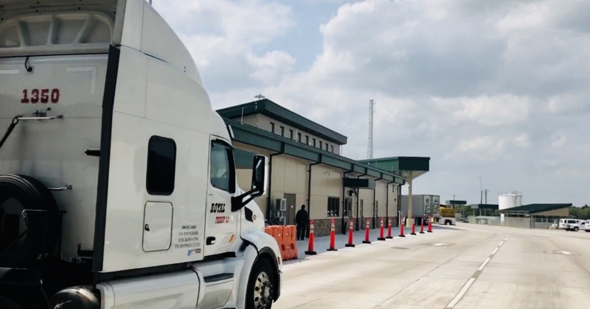 Border Control Checkpoint As Migrants Stream In At The Border, Inland Checkpoints Feel The Strain ...