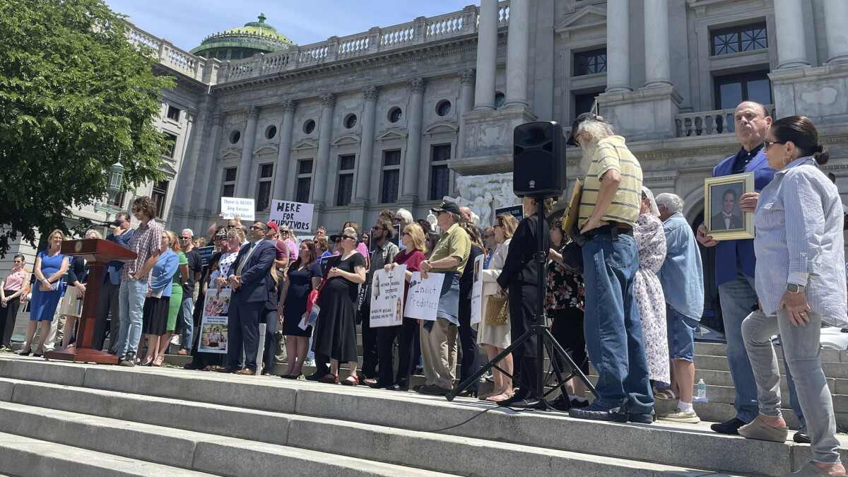 Partisan stalemate keeps child sexual assault lawsuit window from advancing in Pa. - Vimarsana News