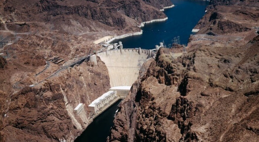 A picture of the Hoover Dam.
