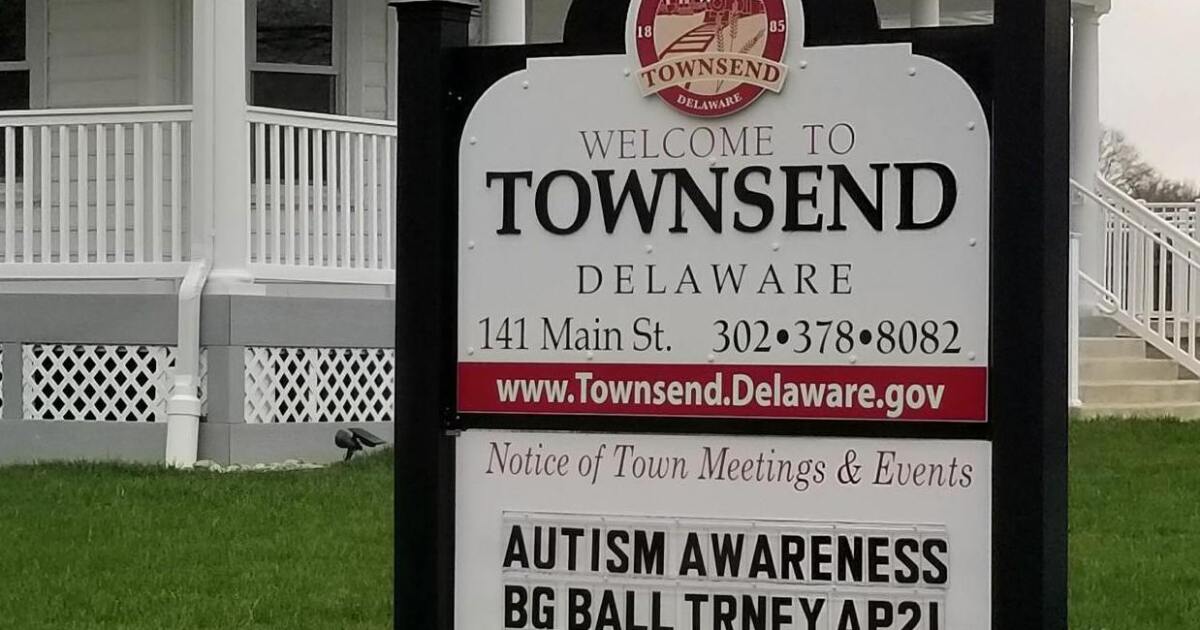 Townsend looks at options to restart municipal police department