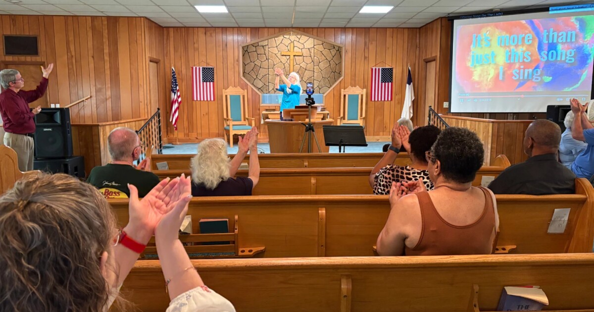 At this Ohio church for the Deaf, the congregation feels the music