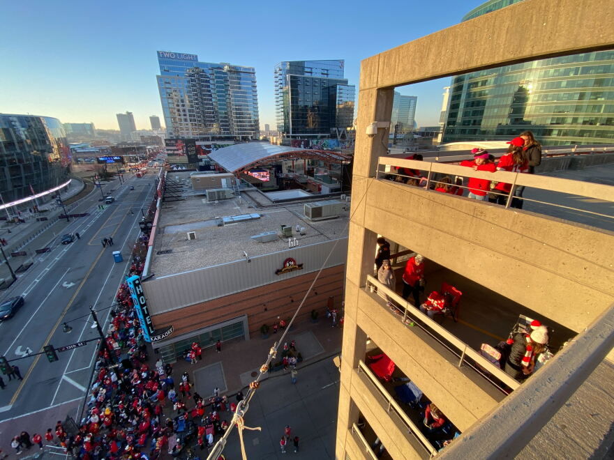 Crowds line up at the parking garage at 13th and Grand to wait for the Chiefs parade on Feb. 14, 2024.