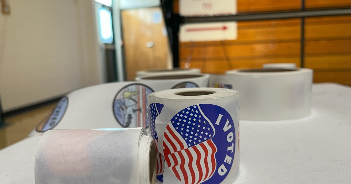 Kursus Penyegaran: Dapatkah pemerintah federal mengambil alih pemilu AS?