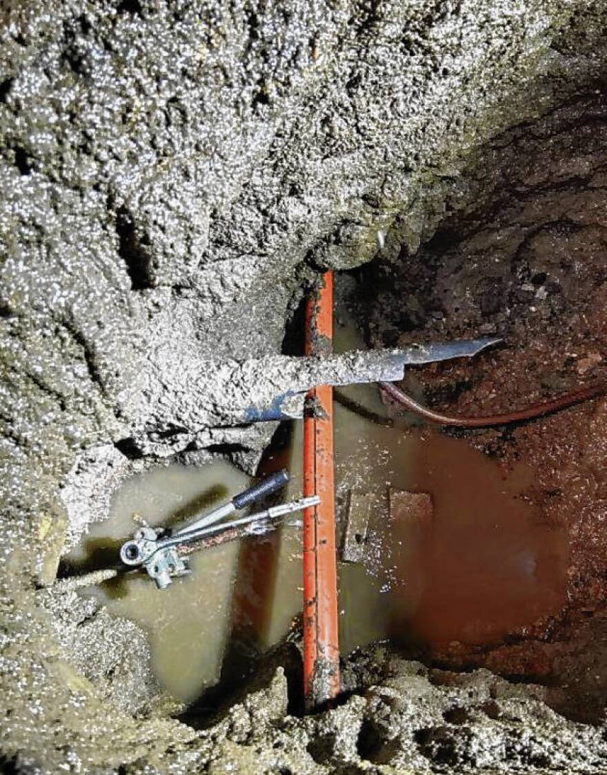 An example of underground cable pollution included in a presentation by Franklin Mayor Steve Barnett.
