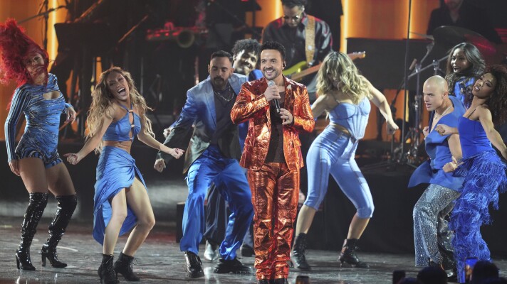 Luis Fonsi performs at the 25th Latin Grammy Awards ceremony, Thursday, Nov. 14, 2024, in Miami. (AP Photo/Lynne Sladky)