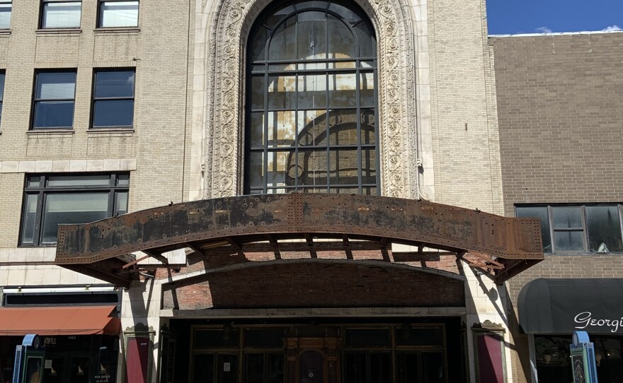 landmark_theatre_4.jpeg
