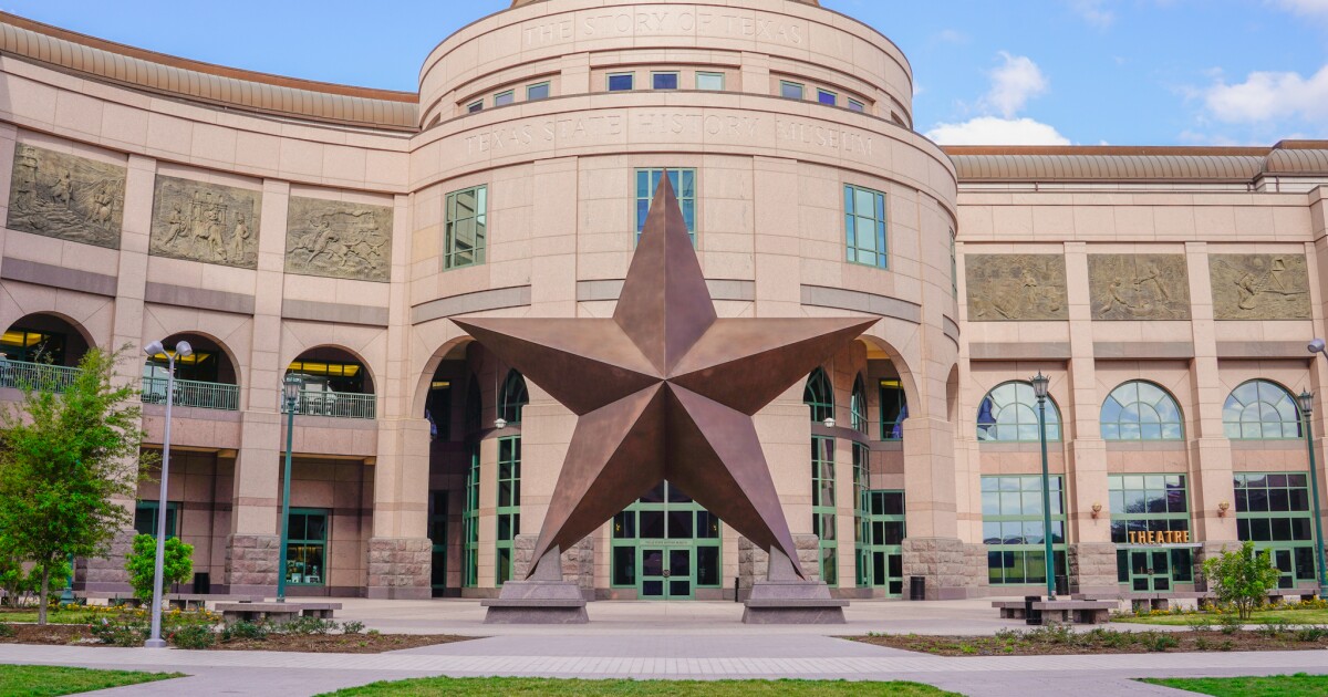 El Museo Austin Bullock pone a disposición sus colecciones históricas íntegramente en español