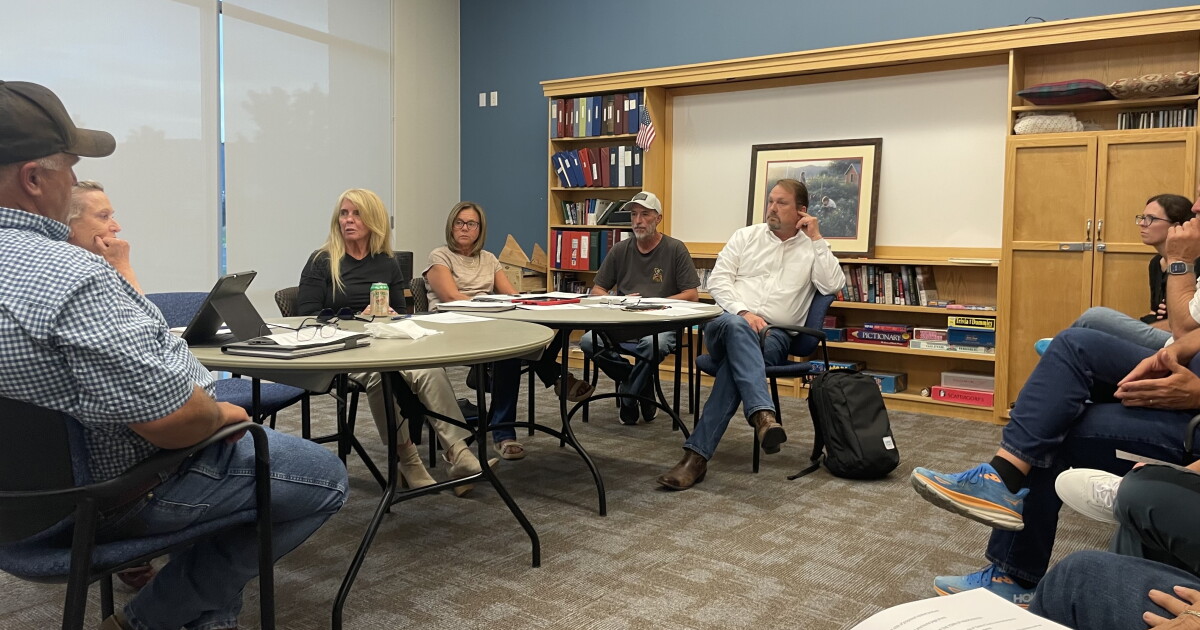 Independence leaders plan public outreach as locals attempt to disband town