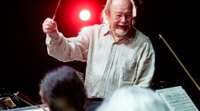Peter Perret conducts