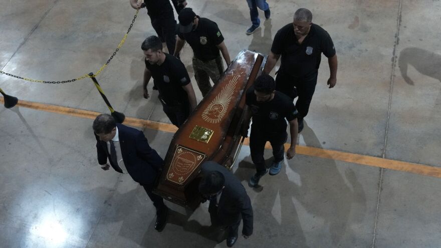 Eraldo Peres/AP