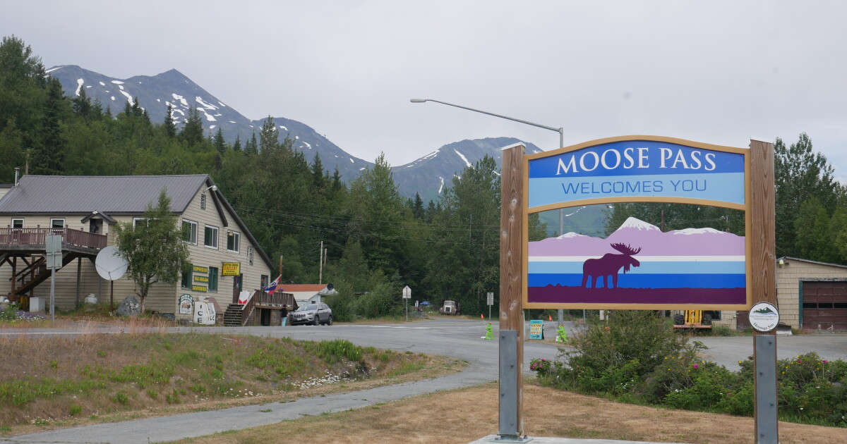 Moose Pass rallies to change course of Seward Highway rehabilitation ...
