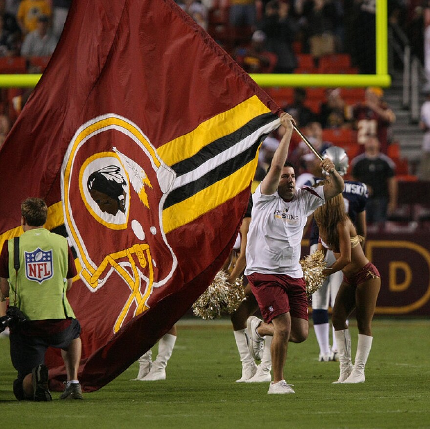 Washington Redskins flag/logo