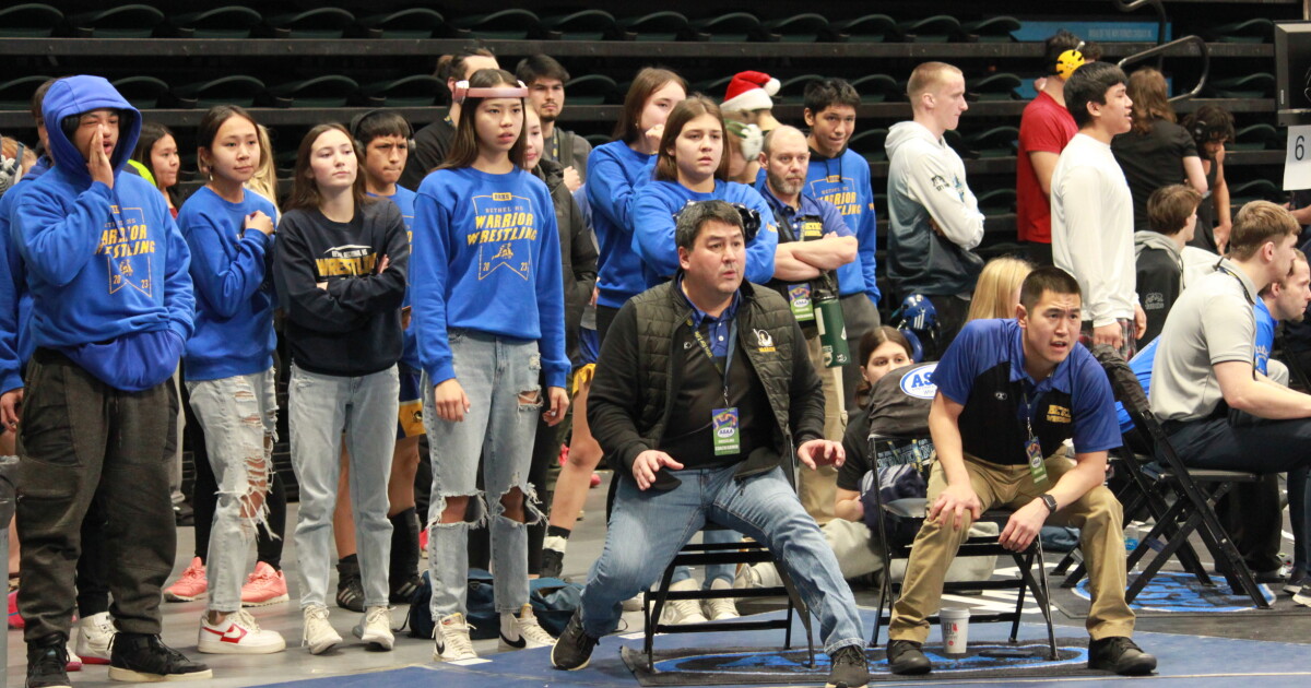 Bethel Warriors end wrestling season with 1 state champion