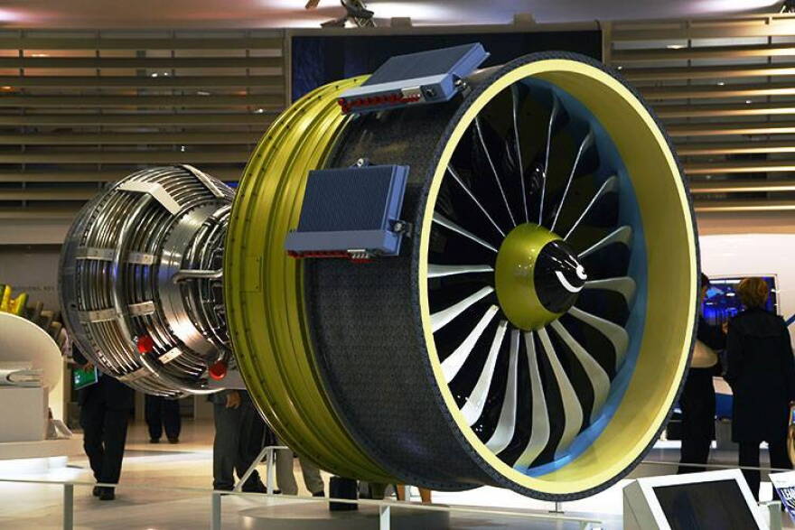 Mockup of a LEAP-X engine.