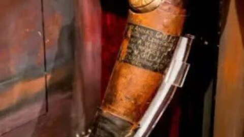 The prosthetic leg of General Santa Anna