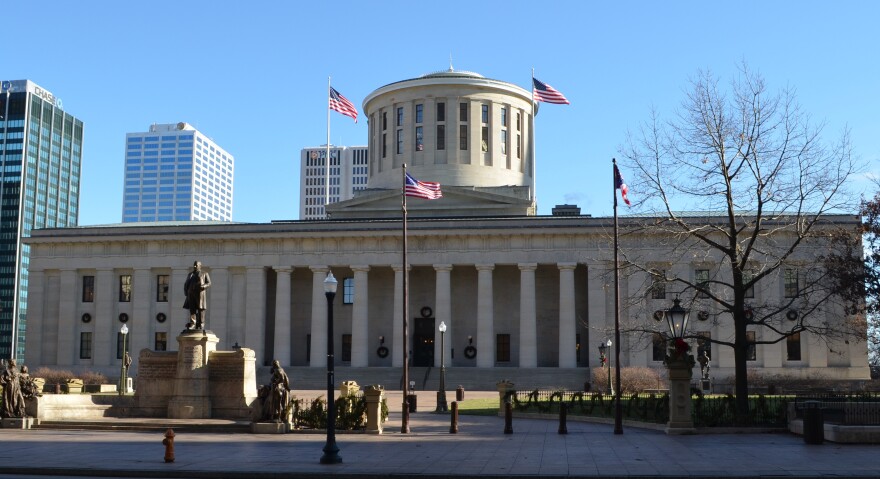 photo of the Statehouse from High Street