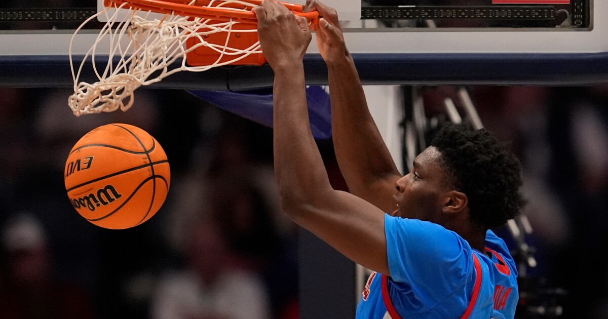 Alabama out of the SEC Tournament in a Nashville shocker