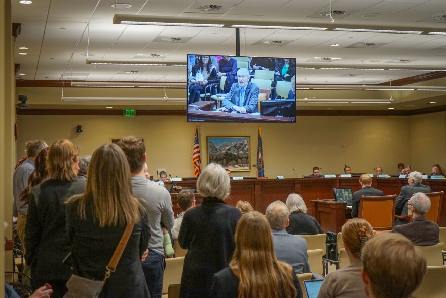 Opponent of HB300 lined up to speak on the other side of the room during public comment, Feb. 4. 2025.