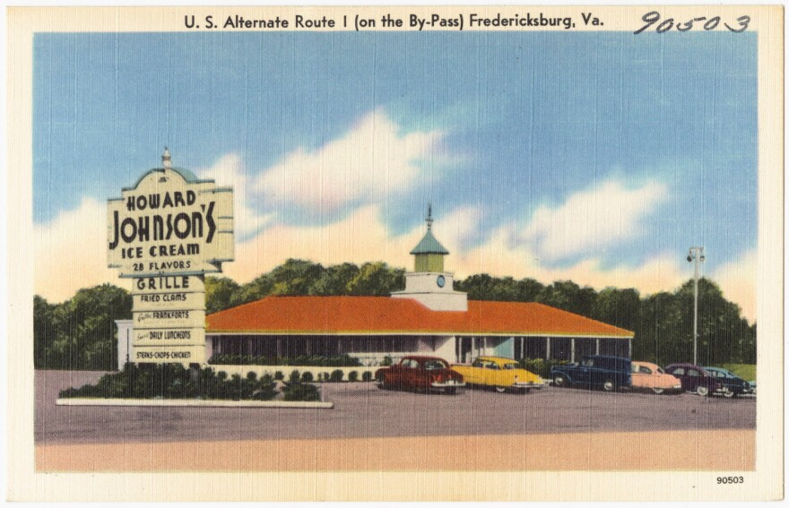 A vintage postcard shows the Howard Johnson's, or HoJo's, on U.S. Alternate Route I, in Fredericksburg, Va. The chain redefined how a broad swath of middle-class families dined on the road.