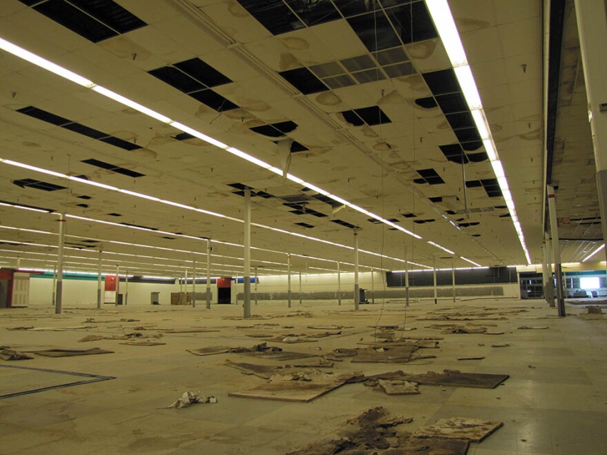 Yuma Kmart building