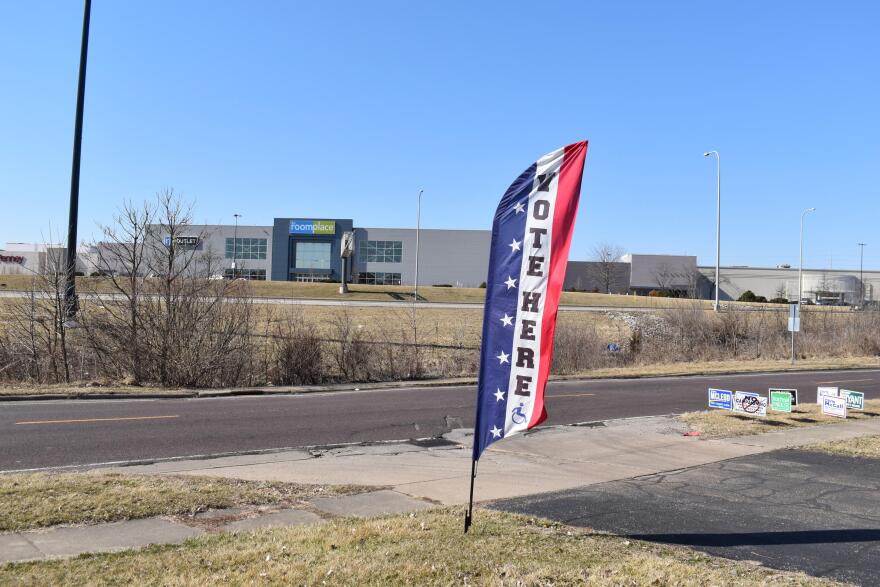 A voting banner outside the Peoria County Election Commission in March 2020.