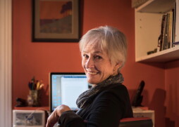 Lucy Ferris. American Author in her apartment, Paris 18th arrondissement. 10th April 2018.