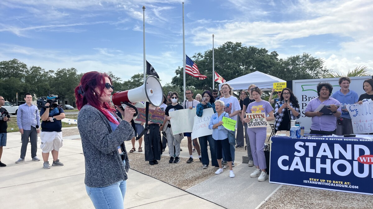 Community rallies around fired Brevard teacher Melissa Calhoun