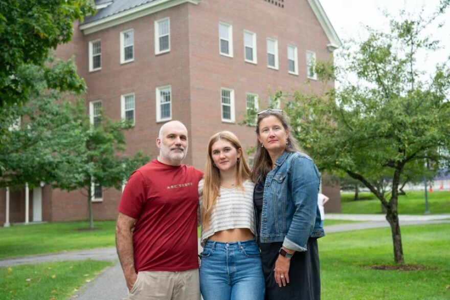 Ryan, Annie and Kate Paulson visited Colby College to take a campus tour.
