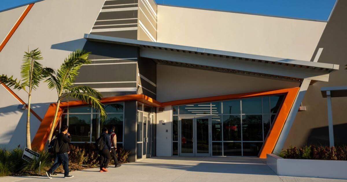 Indiantown High School Opens Applications for 2025-26 School Year | WQCS