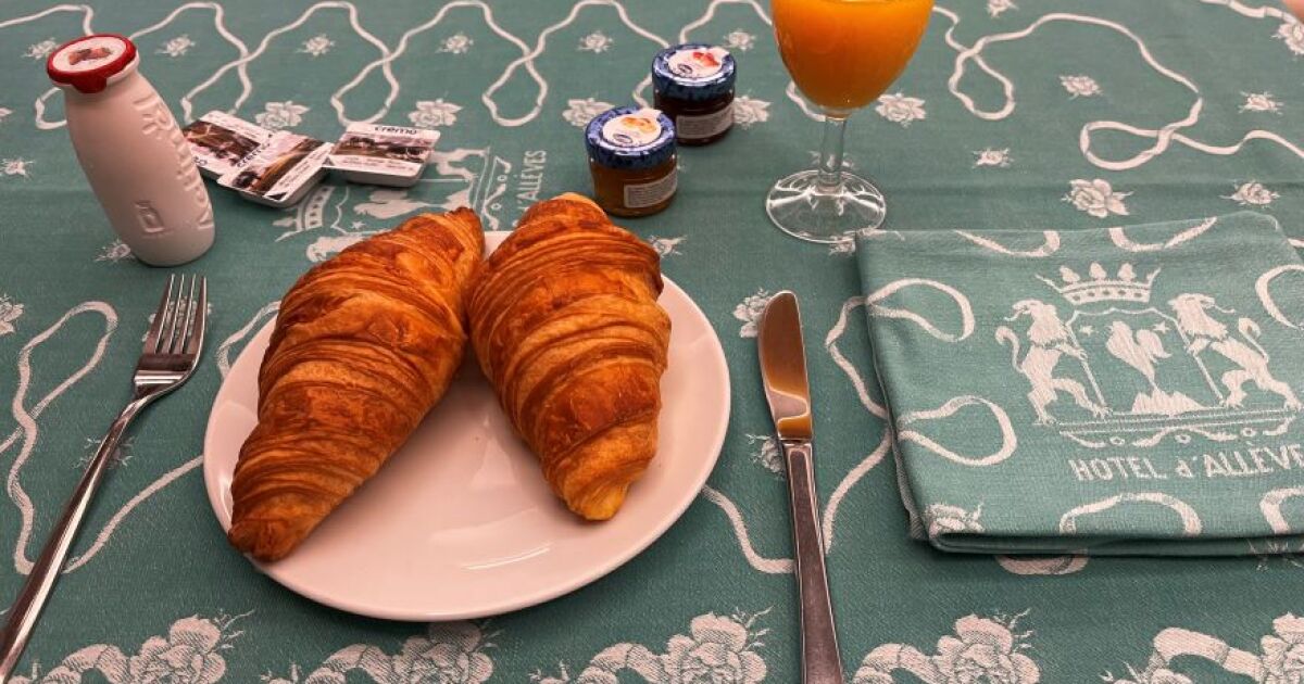 Is it okay to sneeze into a napkin? WAMC