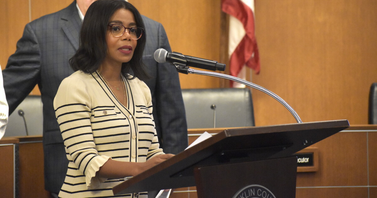 Franklin County Commissioner Erica Crawley reimburses county $1,421 for parking tickets