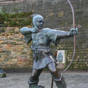 Robin Hood statue outside of Nottingham Castle